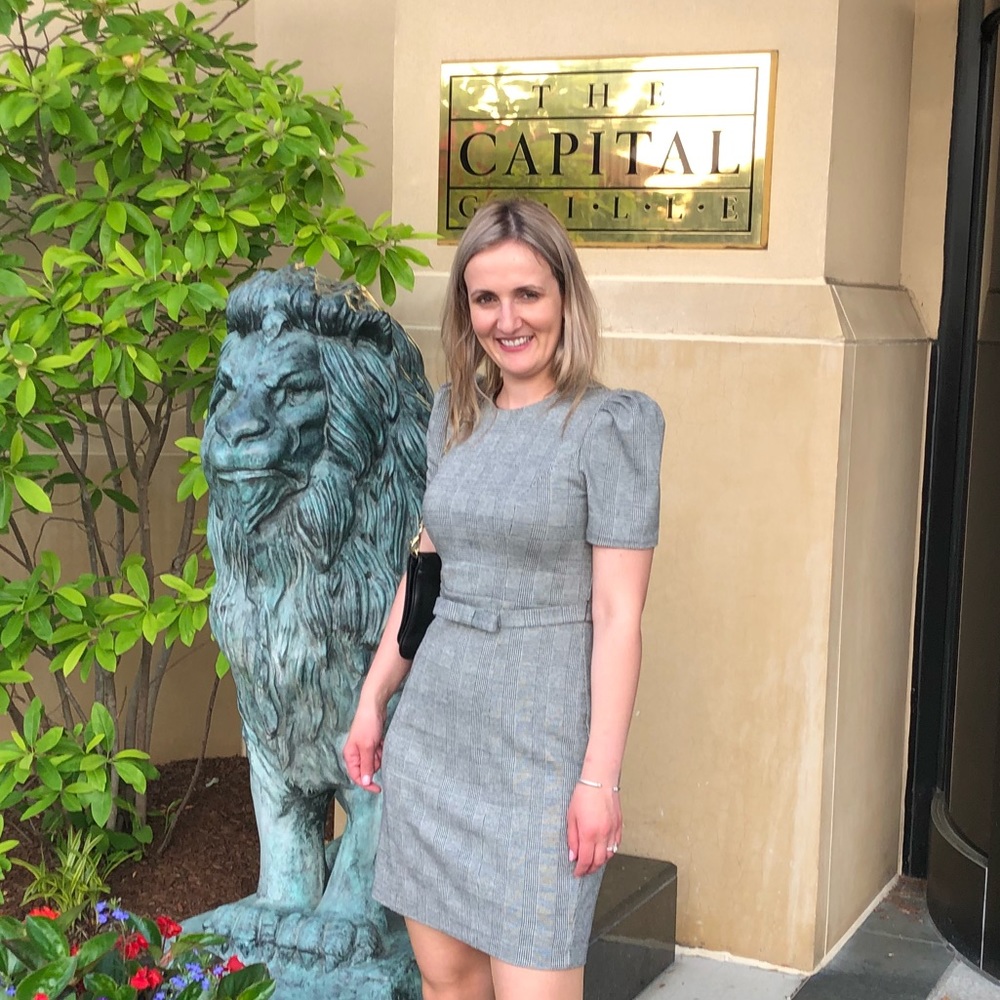Meet your Posher, Laura
